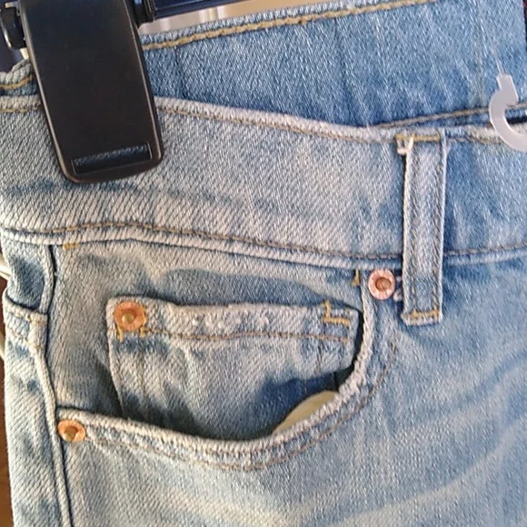 BDG Distressed Jeans - Picture 5 of 16